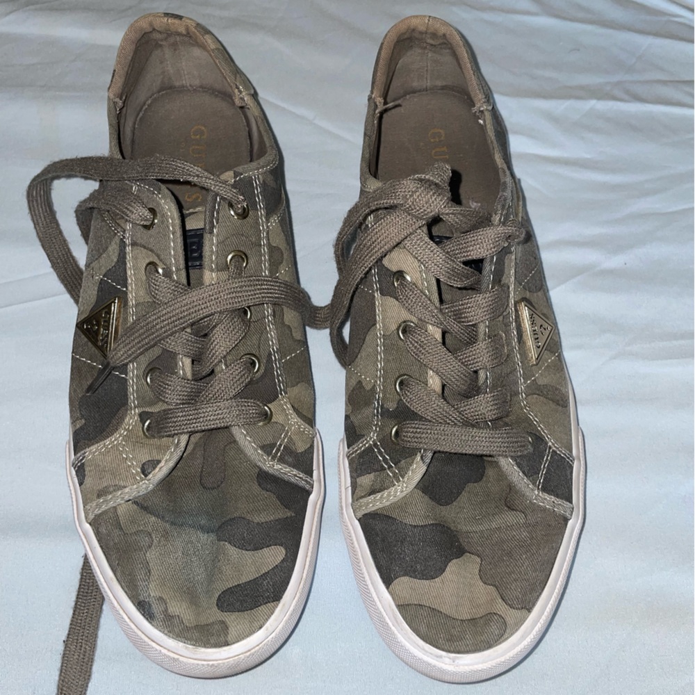 Guess Olive Camouflage Lace-Up Sneakers